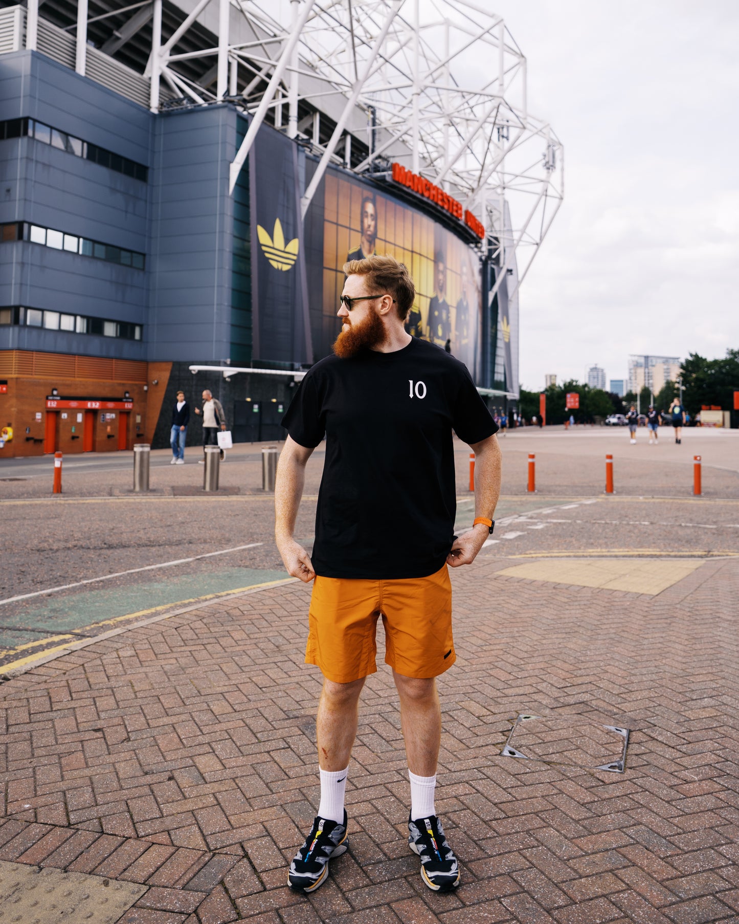 Matheus Cunha 10 2025/26 - Adult T-Shirt -  Matheus Cunha Manchester United Unique Design T-Shirt